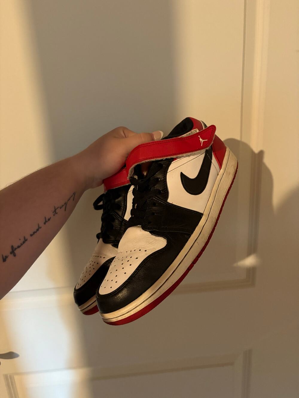 Nike Air Jordan 1 Low Black Toe Strap White Gym Red Men's SZ 8